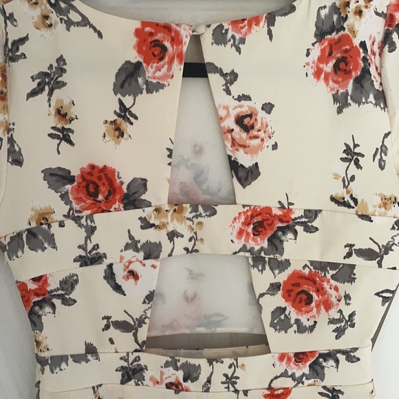 Umgee USA floral cream cut-out dress - Picture 4 of 7